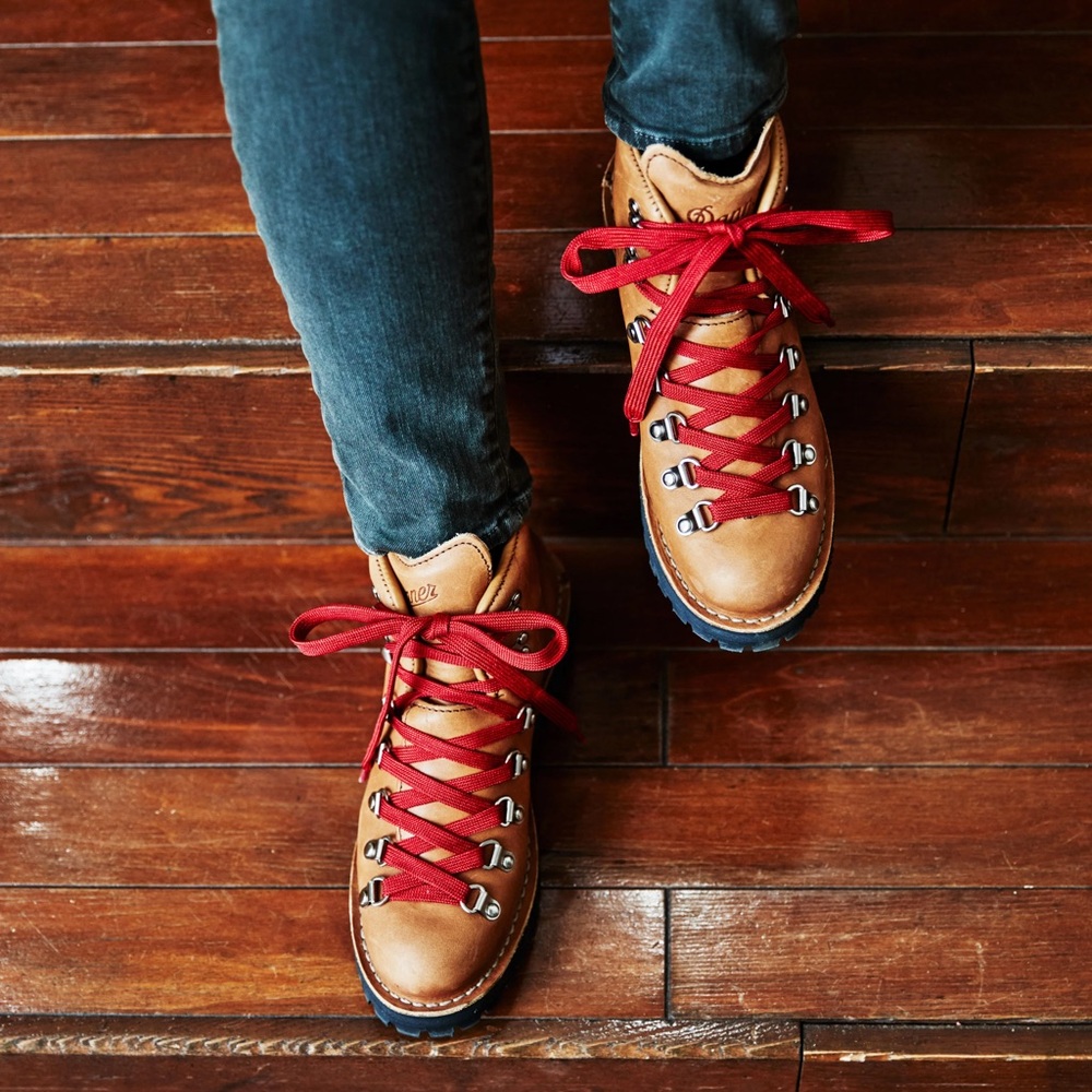 6.5 Danner Mountain Light Cascade with Red Laces, Almost New - Picture 2 of 9